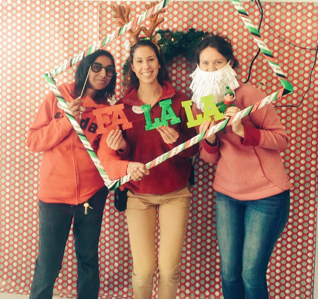 #TargetChristmas #T2545 #HolidayPhotoBooth #FunEvents #6 days <a href="/laurengomez07/">LG</a> <a href="/Dana_DePasquale/">Dana DePasquale</a>