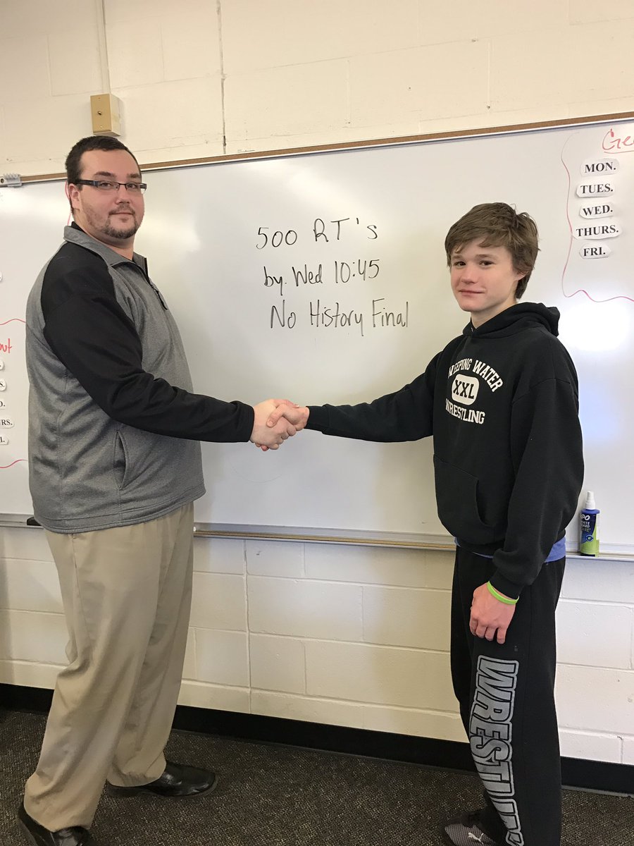 seth_126's tweet photo. If I get 500 rt's then by Wednesday we have no final #retweet https://t.co/sEld0qYiYp