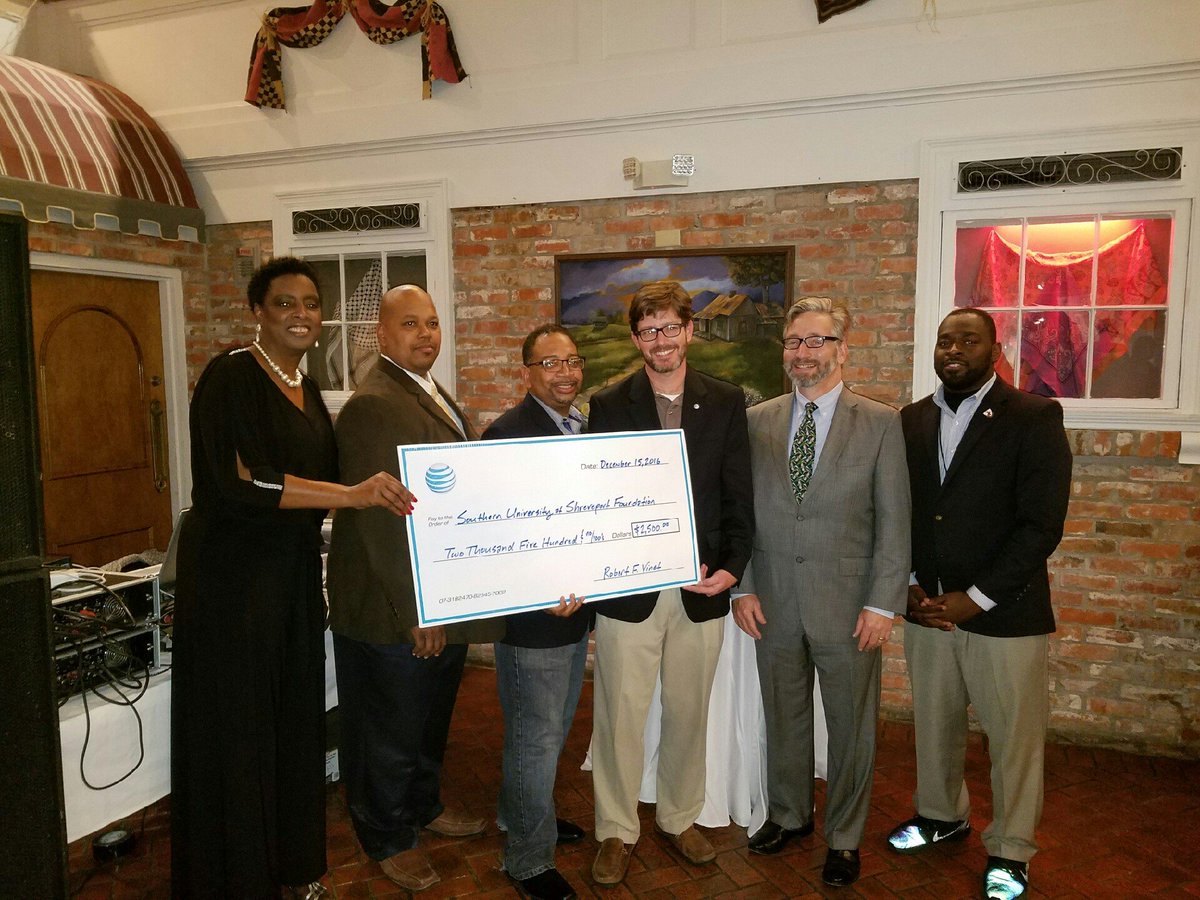 LouisianaMobile's tweet photo. AT&T is advancing education and improving lives at @SUShreveport. Special thanks to @ParishofCaddo Commissioners! #ATTLA #ATTImpact https://t.co/c8GoIPxj23