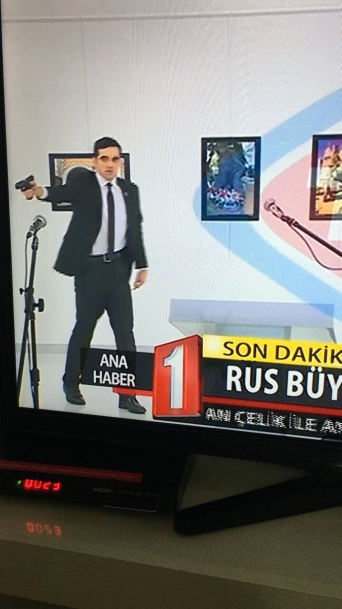 Voir l'image sur Twitter