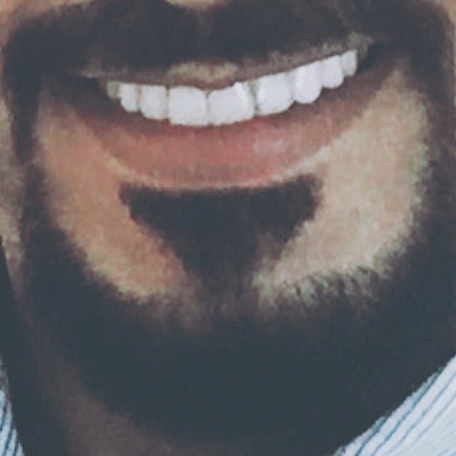 -

أسعد مَن تحب ، ابتسم لِمن حولك و تواضع للجميع فَالحياة بسيطَة جدًا 🎼💜