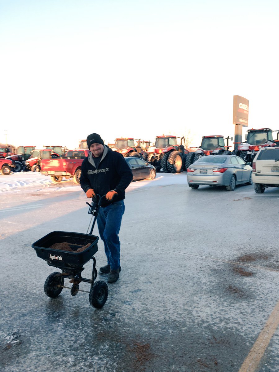 stollerIH's tweet photo. Safe-Walk on Sale this week! Works at -15 degrees. #nobrokenhipsthischristmas #madefromcorn https://t.co/kwa0wHO2J3