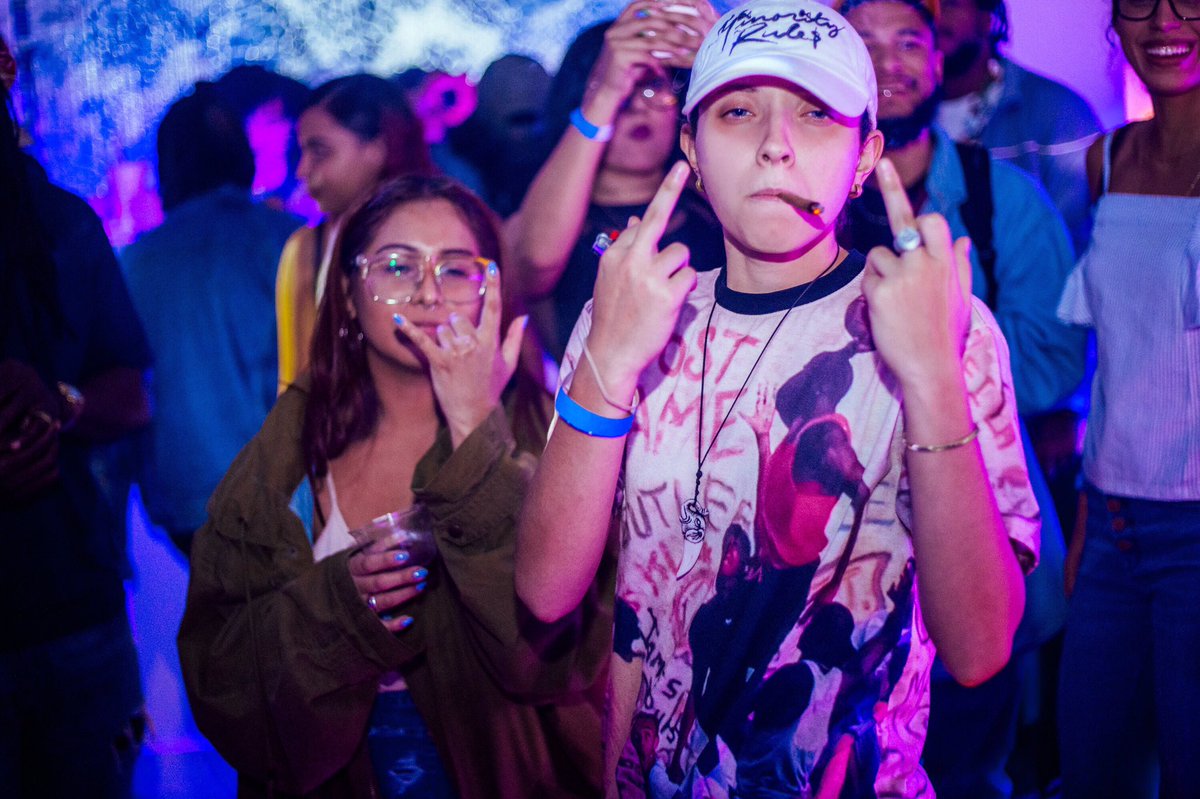 Dreaming2ooMuch's tweet image. Underground vibes. 💎/// © @KEYSUSx
💒 @VNUSAMR #InThisChurch EP Release

[[ Minority Rule$ ]] #thinktaboo #miami