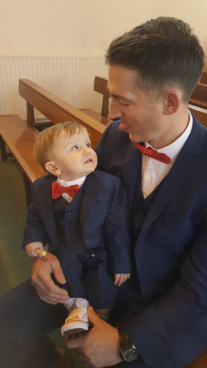 ClaireDavisSlev's tweet photo. Seanie loves his daddy but loves me more ❤#myworld #littleslev #daddyisnumbertwo @ciaranslevin27 https://t.co/idyaqGpiNS