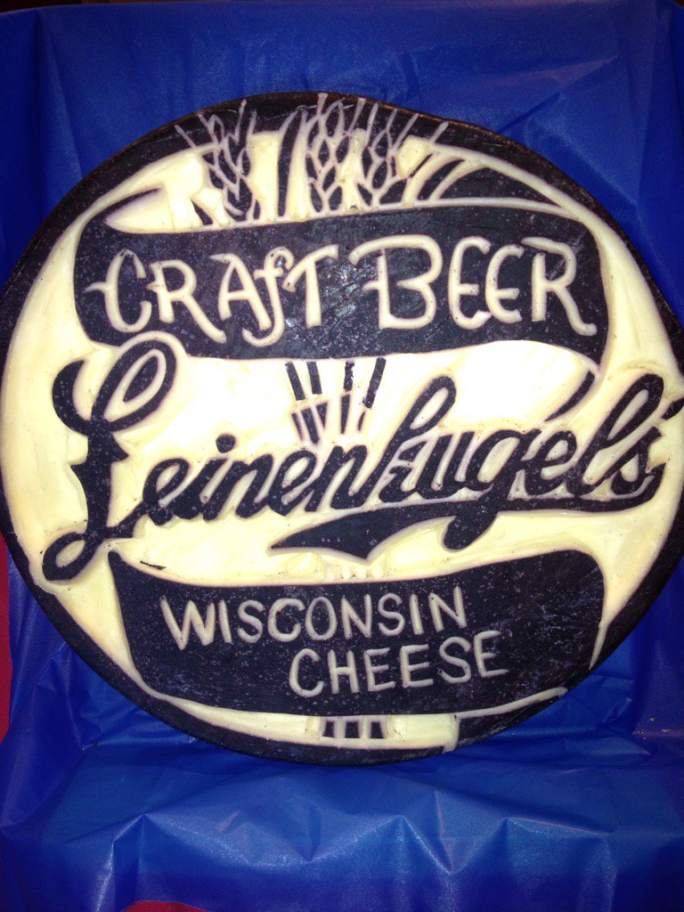 JohnLeinie's tweet photo. This Holiday Season enjoy @Leinenkugels with @Sartori_Cheese  Cheers! https://t.co/oNJE9XQyLM