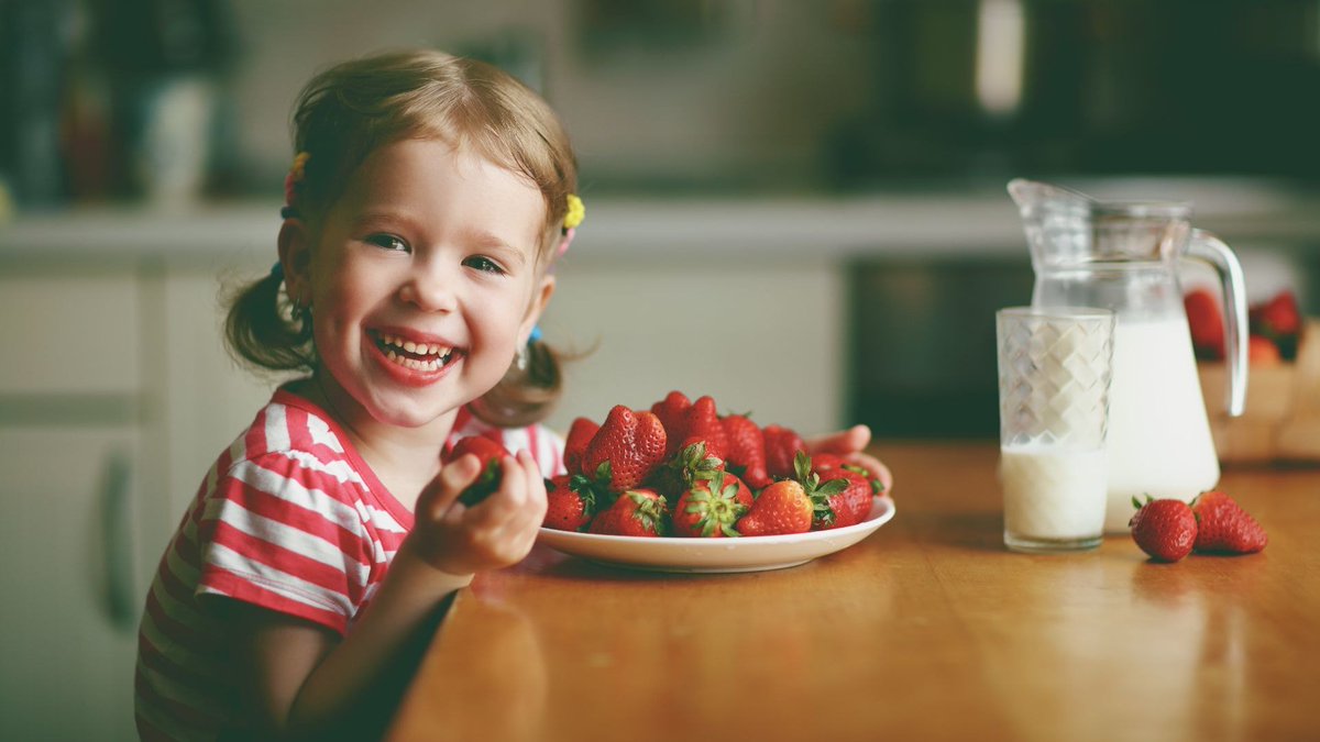 Students who eat breakfast tend to have better test scores, behavior &amp; attendance in school. Learn more at bit.ly/2fPZwxn