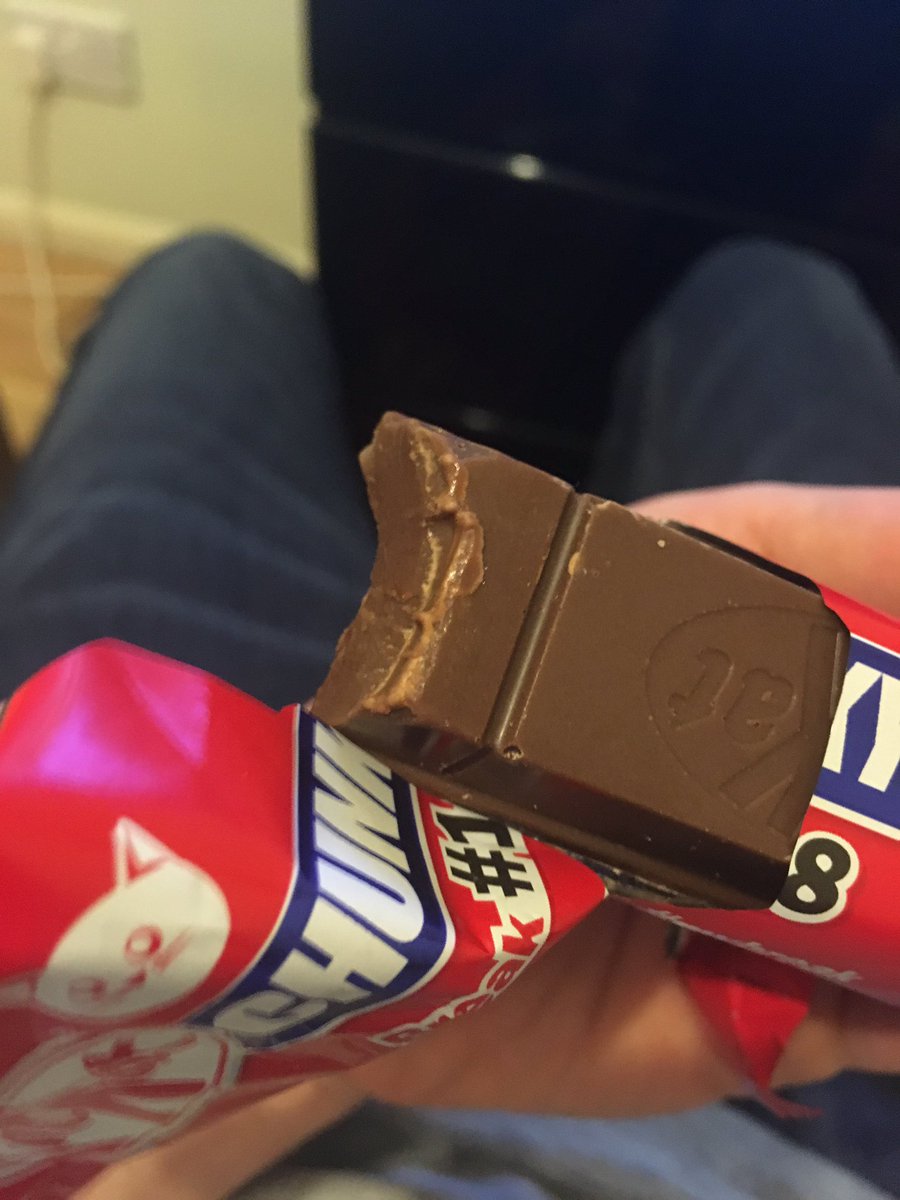 RyzoT101's tweet photo. @Nestle  I bit into my Kit Kat chunky at it was just pure chocolate 😢 just before Christmas as well  🎄 💔 https://t.co/ARjyXYPVOn