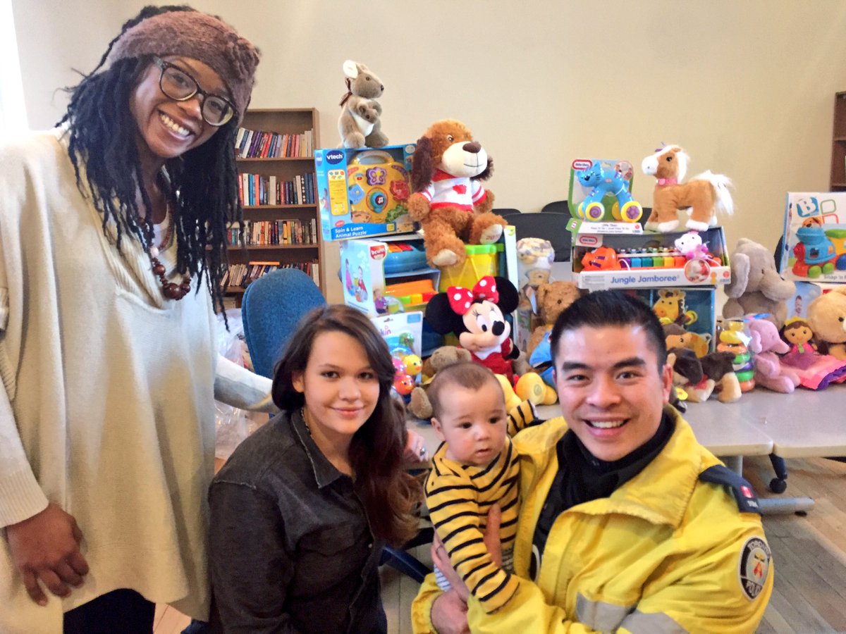 AlexLiComms's tweet image. THANK YOU #Toronto 👏🏻for UR donations🎁 to ANOTHER charity of ours!! @HumewoodHouse #MakingADifference for single parents &amp;amp; their children!👍🏻