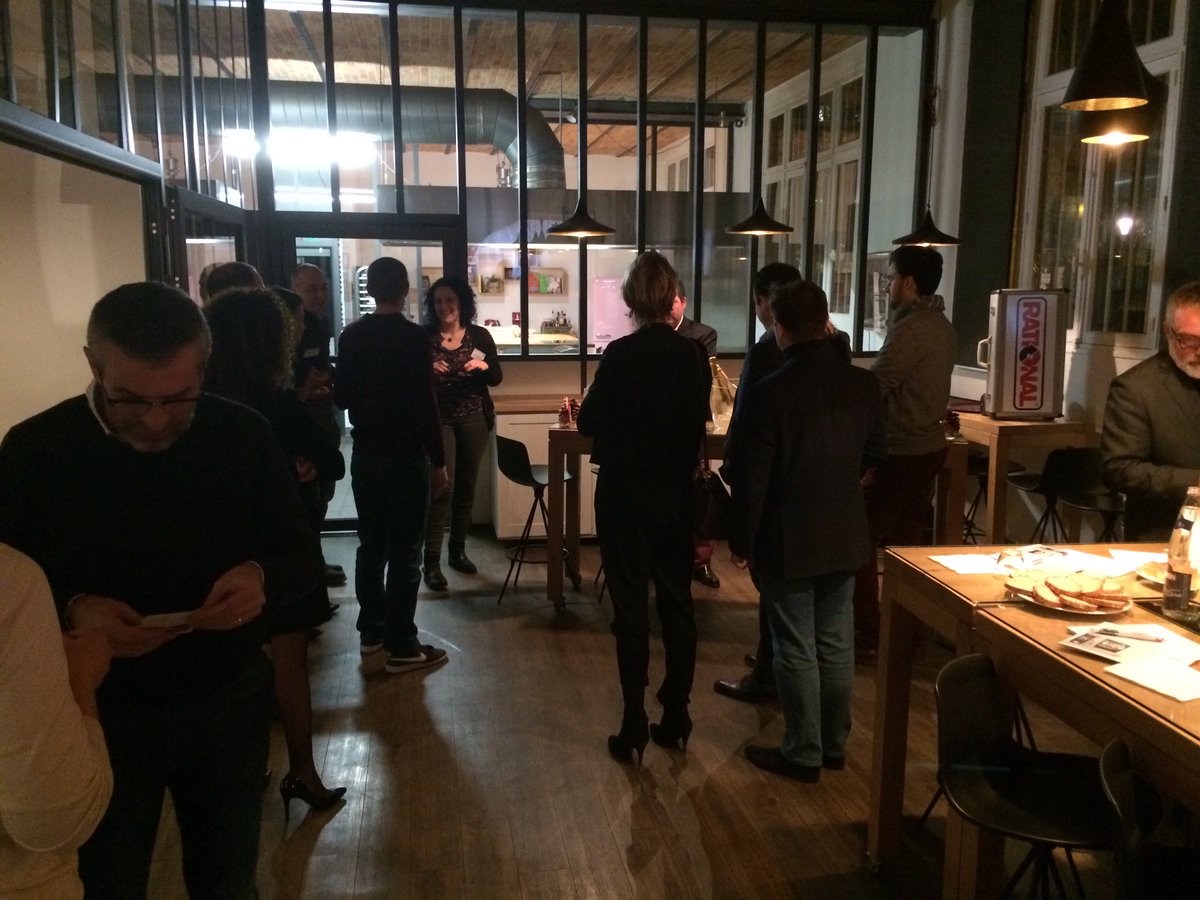 FAmichot's tweet photo. Cercle du chr ce soir au #kitchen studio #Rational #chasseurdefonds https://t.co/b8SFGx5iAR