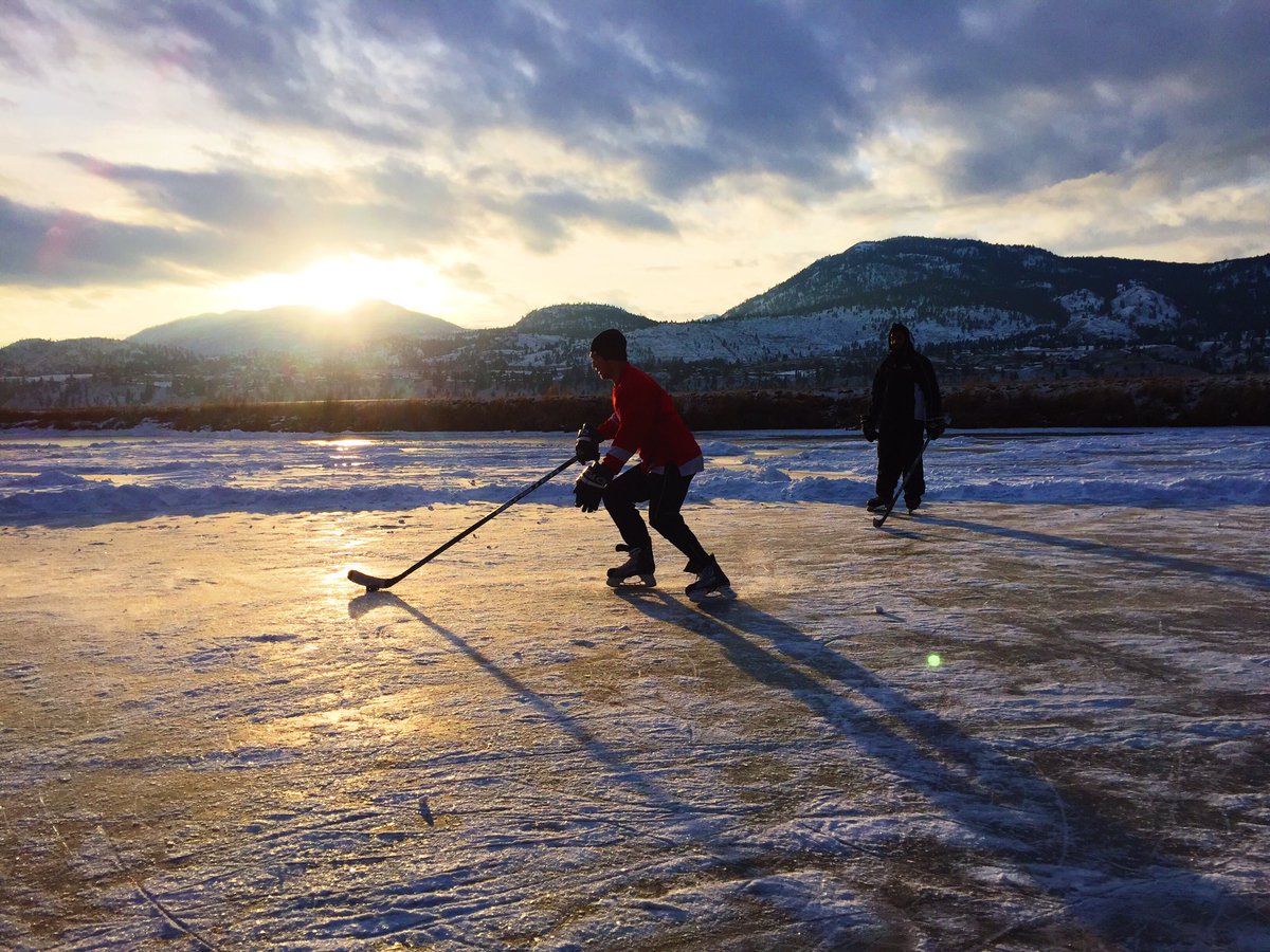 SkateWithPower's tweet photo. ❄️ Going back to those Canadian roots 🍁
Yes we're posting another ODR session 😂. Mix in some Skate With Power drills! #SkateWithPower https://t.co/hm2QNCh4Cs