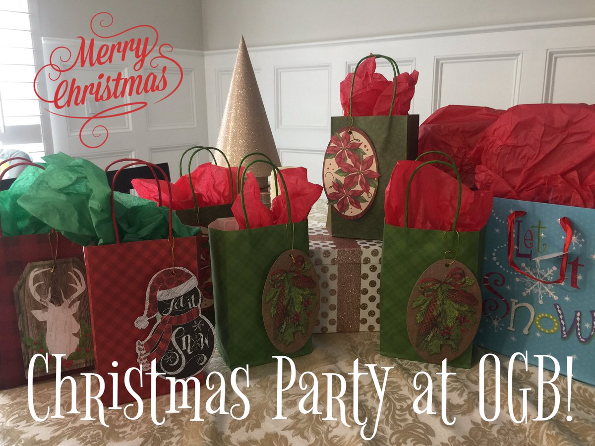 GraniteBracket's tweet photo. Celebrating #Christmas with the @theoriginalgranitebracket family today! #hiddenbracket #supportbracket #DIY #countertop #togbfl #6daysleft https://t.co/IFiWj4Nn5D
