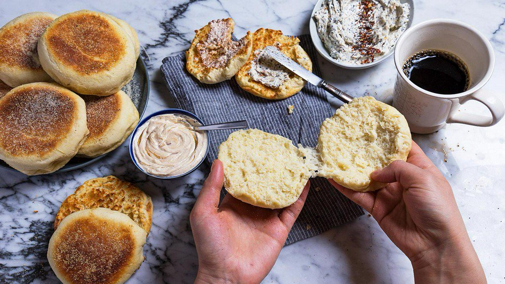 TastingTable's tweet photo. Make fluffy, chewy warm English muffins at home with this recipe: https://t.co/CIBYdThtY2 https://t.co/DGlDDp1r0t