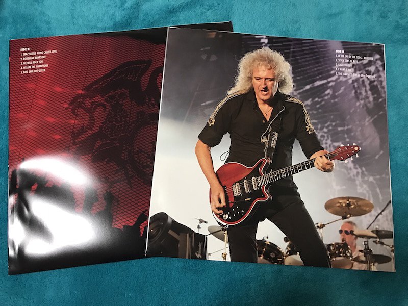 TheSun_TheStars's tweet image. these are the cover bag of the vinyls (LPレコード）side A,B,C,D   #QAL #Superdeluxeboxset 　wardrecords.com/QueenLiveInJap…