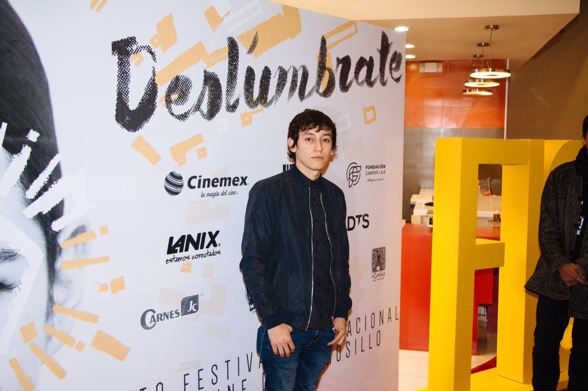 FICHermosillo's tweet photo. #TB5FICH @HozeMelendez en la alfombra roja de la quinta edición del Festival Internacional de Cine de Hermosillo. #5FICH #Almacenados https://t.co/8TZXJSF0s4