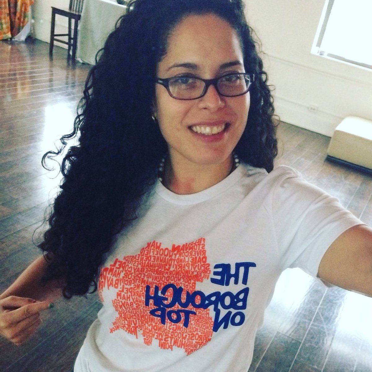 There's still time to #GiftBronxGoods! Order your #BoroughOnTop T @ BronxBoxNYC@gmail.com. Reference Twitter for free shipping! #Bronx #BX