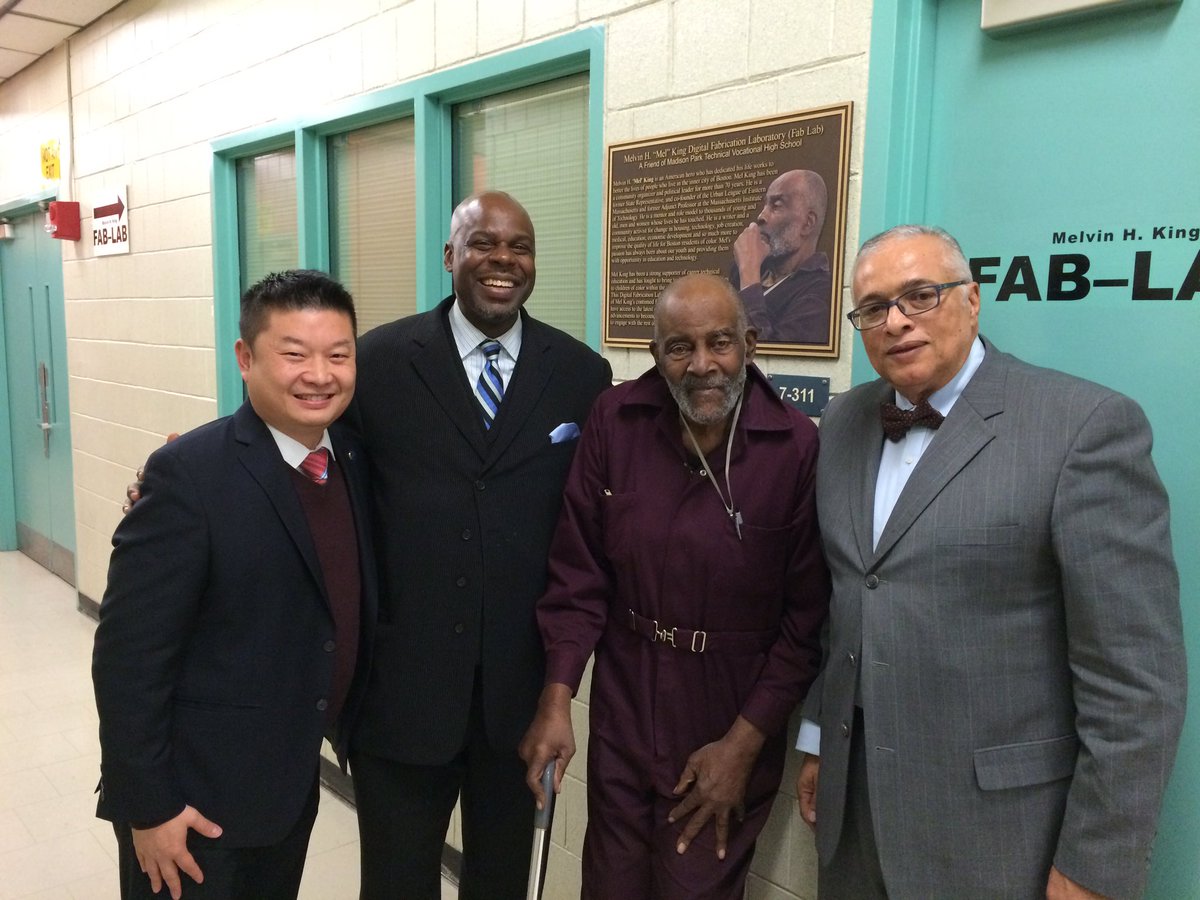 BostonSchools's tweet photo. We dedicate the Mel King Fab Lab entrepreneurial space at Madison Park HS. We honor his legacy and commitment to the community. https://t.co/g1UVa12r5k