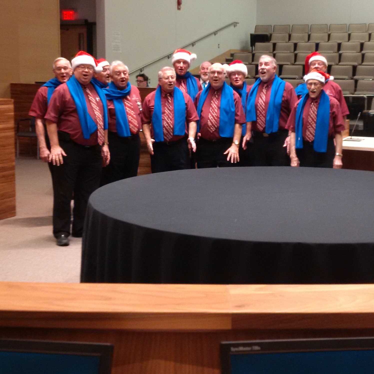 Pre-City Council meeting entertainment courtesy of The Baker's Dozen @cityofguelph https://t.co/ByEXwqkOem