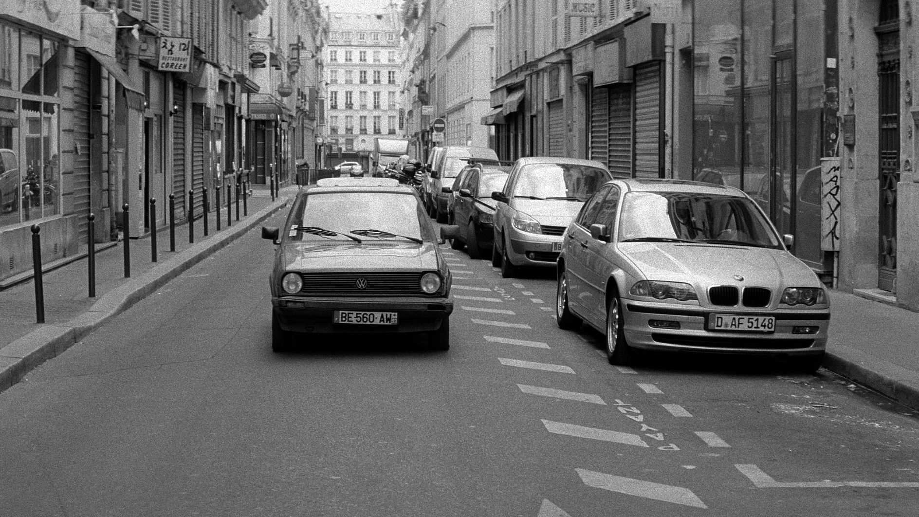 O Xrhsths 映画 パリ 恋人たちの影 Sto Twitter フランス パリの生活事情 そのいち とにかく交通量が多い街 パリ 勝手にしやがれ や 地下鉄のザジ など 車が印象的に映るフランス映画は数多いです