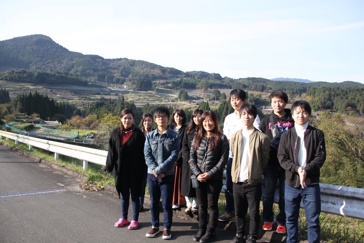 Twitter पर 熊本学園大学 社会福祉学部 仁科伸子准教授のゼミが 熊本県球磨郡 球磨村 で留学生とともに村 の伝統や食を体験し 地域の方々と交流する きなっせ 球磨村 ツアーを企画 実施 球磨村の工芸品 一勝地曲げ づくりや地域の方々との交流会を開きまし Twitter पर 熊本学園大学 社会福祉学部 仁科伸子准教授のゼミが 熊本県球磨郡 球磨村 で留学生とともに村 の伝統や食を体験し 地域の方々と交流する きなっせ 球磨村 ツアーを企画 実施 球磨村の工芸品 一勝地曲げ づくりや地域の方々との交流会を開きまし