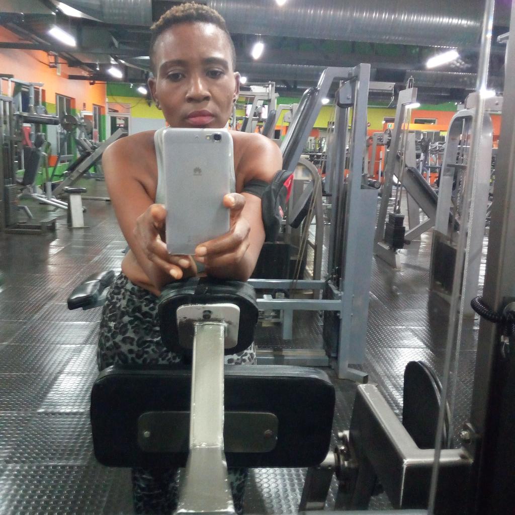 ThatoMahube's tweet photo. Playing in an empty gym https://t.co/jaOYfE9VS5