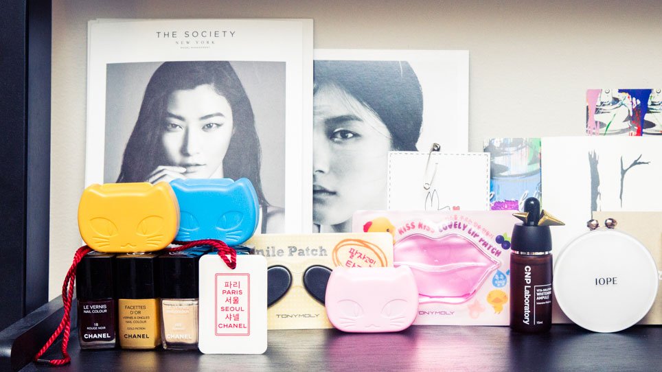 Talking egg whites, hot tools and donkey milk (natch) on the <a href="/Coveteur/">COVETEUR</a>: coveteur.com/author/naomi-n…