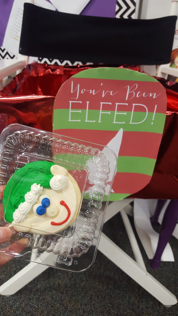 KJones_Readers's tweet photo. Our Elves are hard at work! Last Friday they wrote us back and today they delivered us cookies! #chapmanrocks https://t.co/0kzgrVJWXf