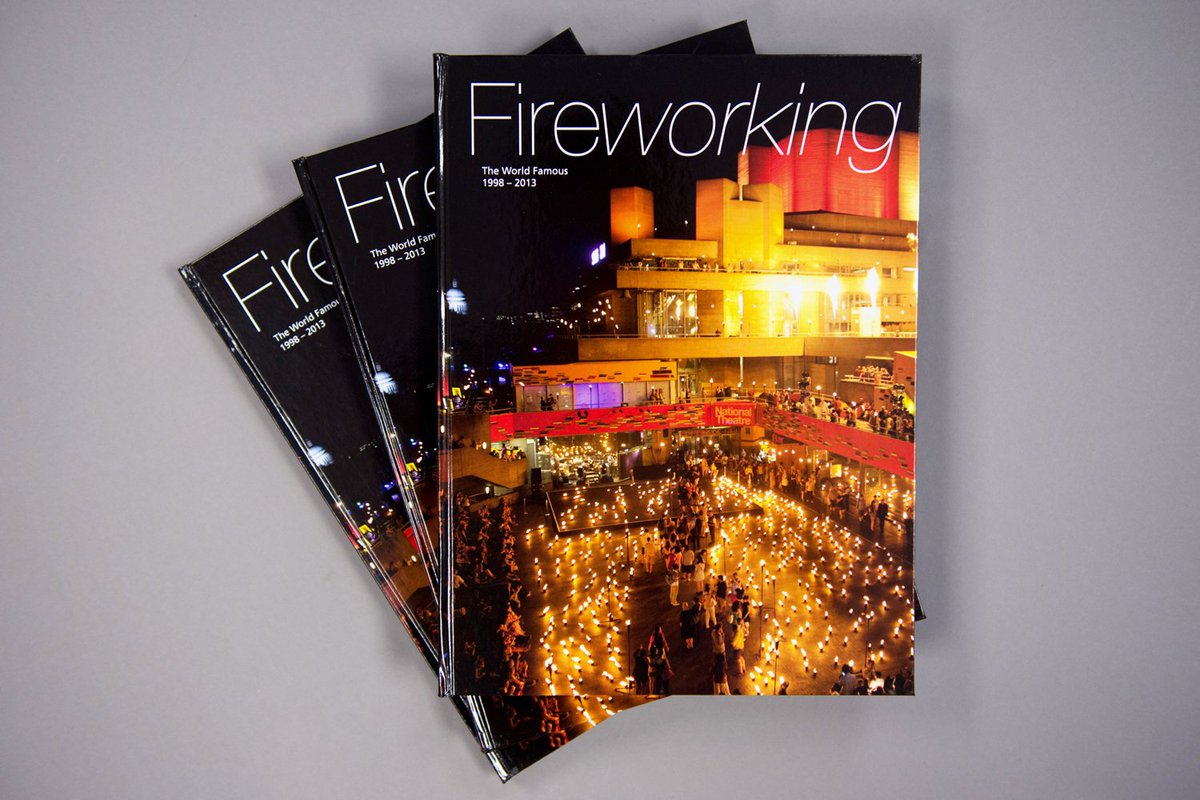 TheWorldFamous1's tweet photo. The perfect last minute Christmas present for the pyrophile in your life!

https://t.co/vgIiRDnoSb

#fireworking https://t.co/I0Y8zT05pr