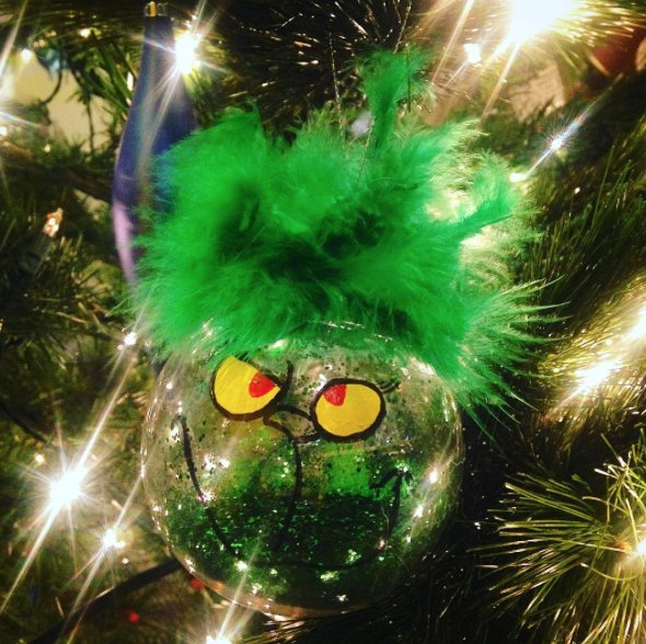 LyonsSucher's tweet photo. Whatever you do, don't let #Monday make you become a #grintch ... #modivationmonday #holidaytime 🎄🐲 (ornament made by L&amp;S team member) https://t.co/HrohT35dFq