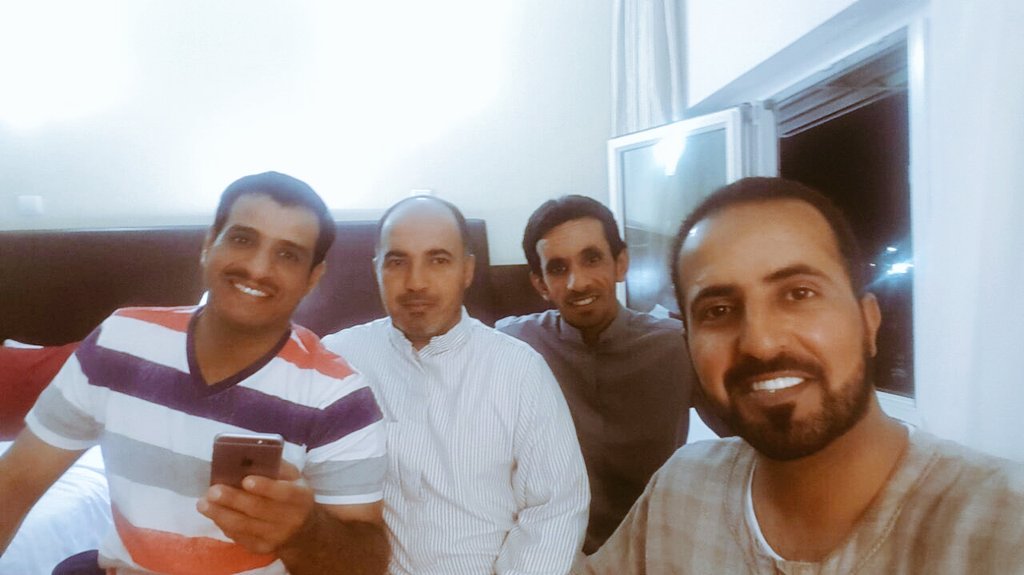 صورة المحتجزين في ايران بعد اطلاق صراحهم #ابنائنا_المحتجزين_بإيران 
خالد العازمي 
فلاح العجمي
فواز العازمي 
فايز العازمي 
#عوازم