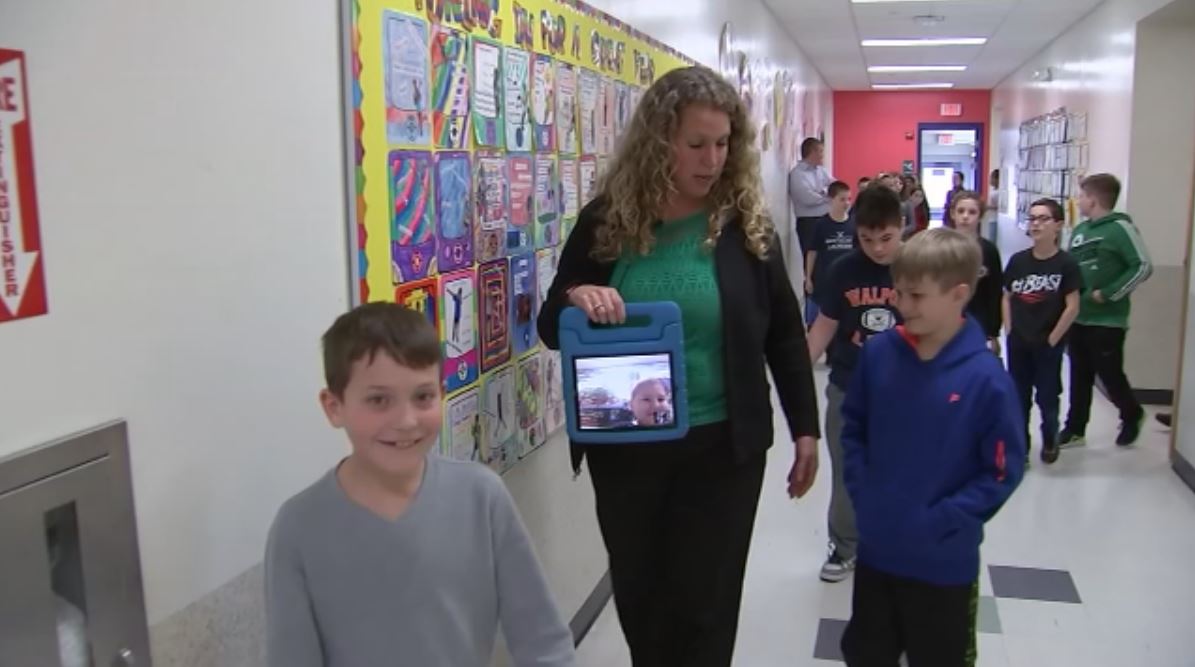PetesWire's tweet photo. Students at #Walpole's @BoydenSchool rally around classmate battling cancer for a second time.

@MorelliJim has story at 5&amp;6 pm on #FOX25. https://t.co/5MUngbOjTI