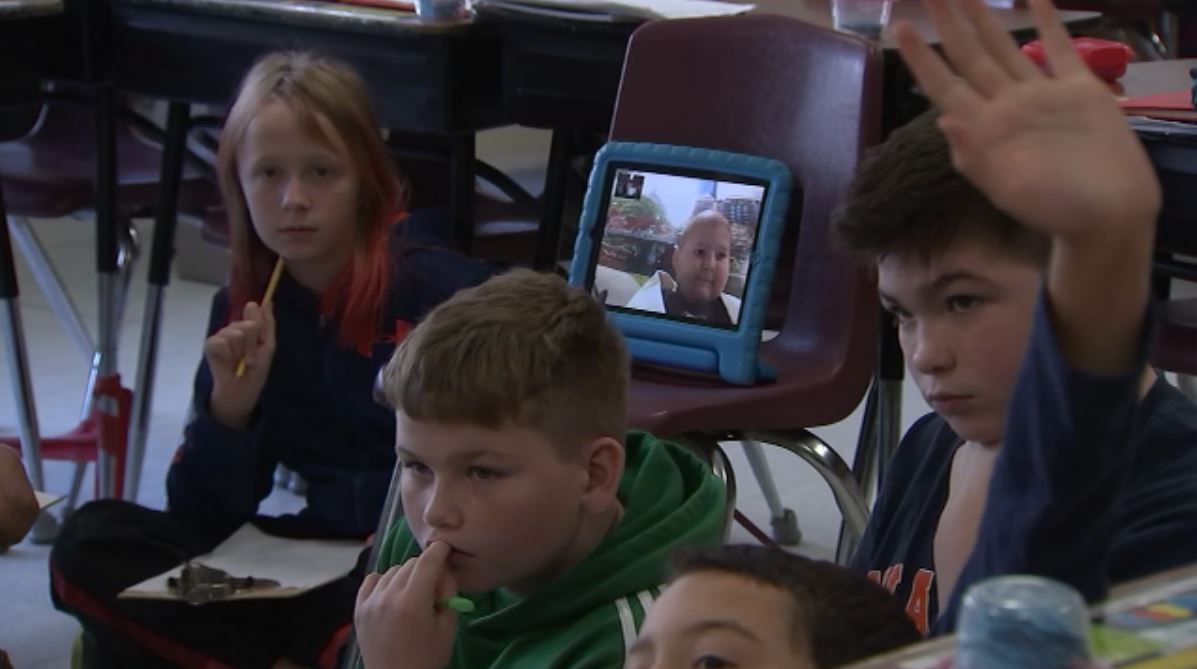 PetesWire's tweet photo. Students at #Walpole's @BoydenSchool rally around classmate battling cancer for a second time.

@MorelliJim has story at 5&amp;6 pm on #FOX25. https://t.co/5MUngbOjTI