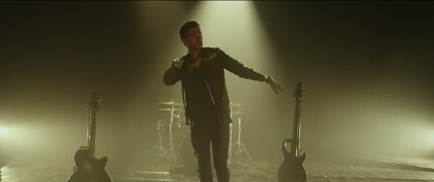 ComandersLatam's tweet photo. Hoy hace 4 meses que salió el vídeo oficial de @musicmandomx "Por tu amor" ya con más de 500,000 visitas en YouTube.
https://t.co/Wv1NUOPxLS https://t.co/R1b9UGORUr