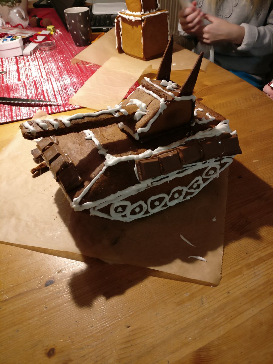 worldoftanks's tweet photo. Gingerbread tank by Redditor JohnssoN89! This looks delicious! https://t.co/lf7n6rTb3n