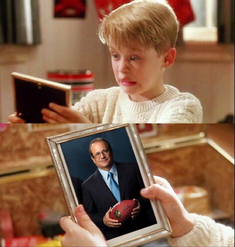 R_Belly's tweet photo. Chargers fans RN #WOOF #homealone #chargers https://t.co/0SaHDrDXNt