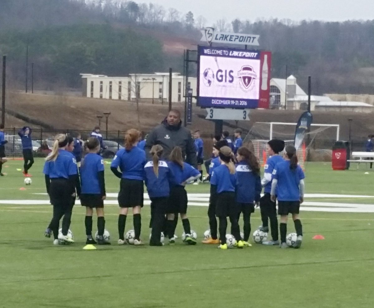 ScentsLisa_Ind's tweet photo. First 90 min of training in 30 degree weather. #UTC2016 @CarmelFCHQ https://t.co/aBoOBJn35Q