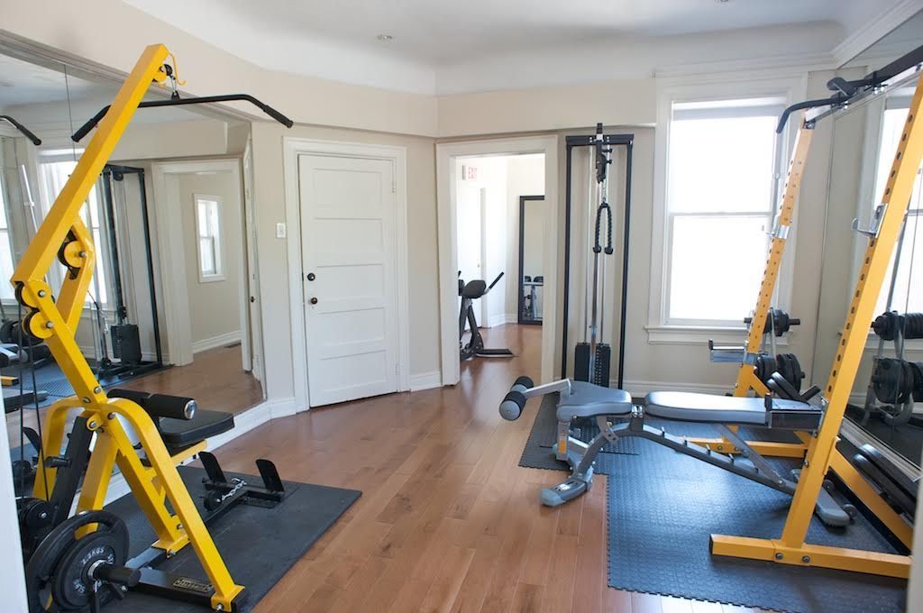 sidefit's tweet photo. Have great clients? but you need a space to take them in the winter! BAMM!!! https://t.co/TcCOdRZc2k 
In #the6ix https://t.co/6mv9bOpsjA