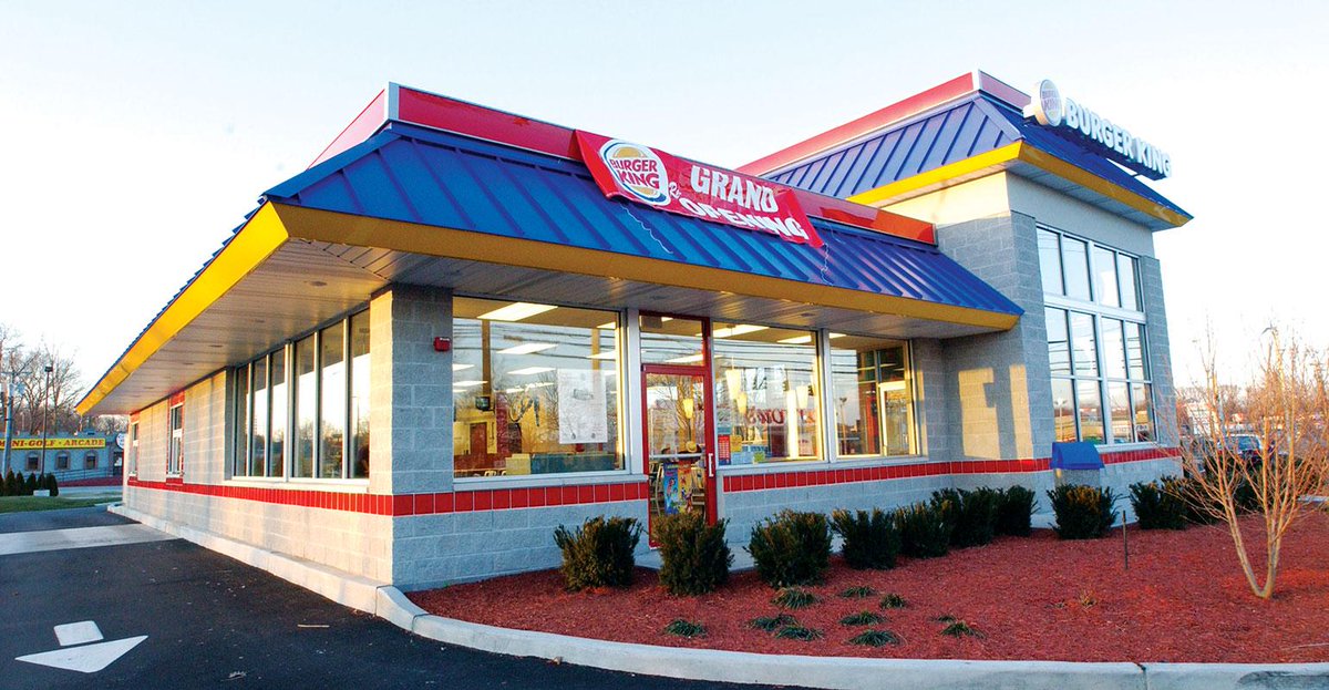 NRNonline's tweet image. Large Burger King operator adds 194 units ow.ly/uEoJ307ghh2 @BurgerKing  @jonathanmaze  #restaurantnews