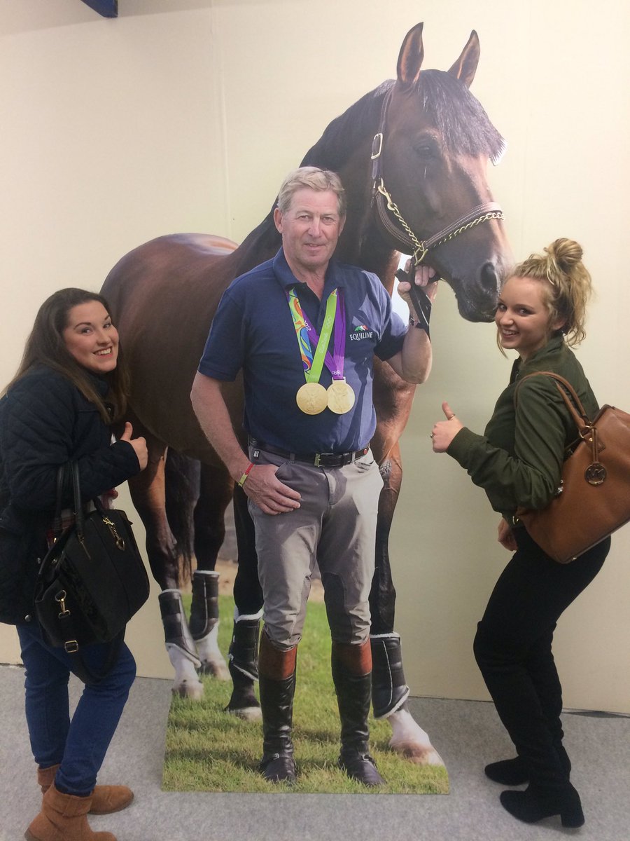 _privatesid's tweet image. happy birthday steph🍾 #olympiascreen