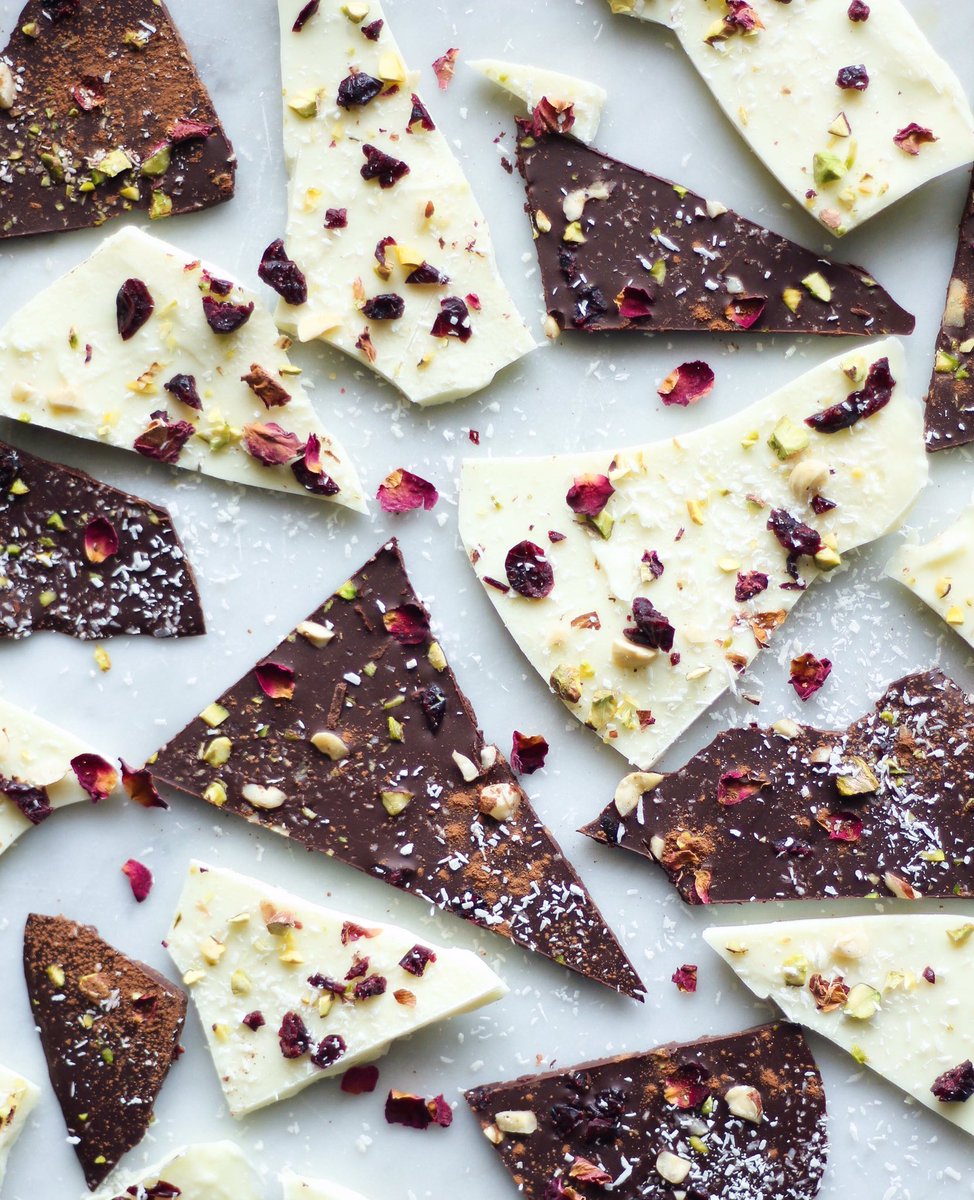hanadykitchen's tweet photo. Happy Holidays from my kitchen to yours! - Love, Hanady Xx #Foodie #Christmas #WinterWonderland #bbcgoodfood #chocolate https://t.co/o088BKW3hG