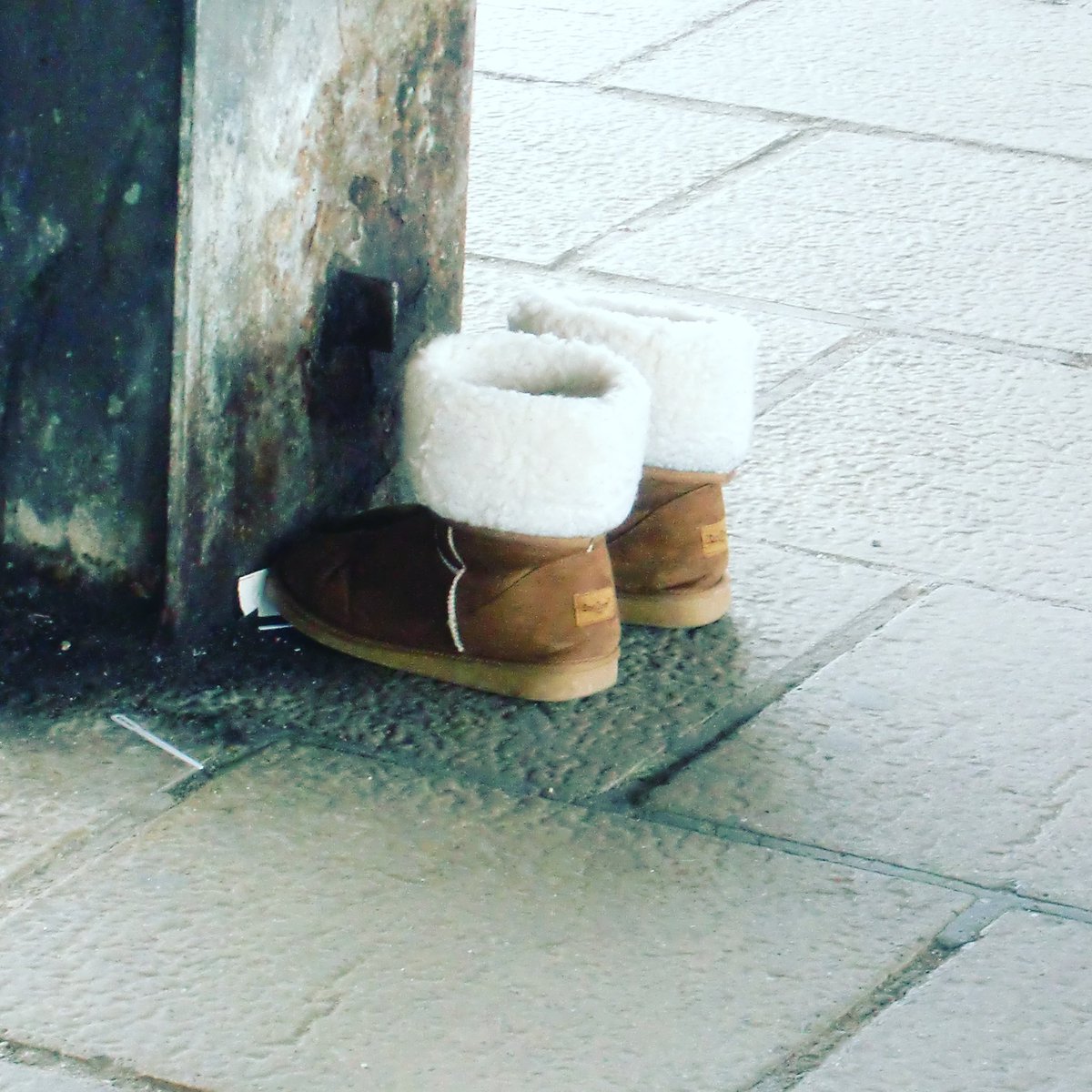 Shoe_Aid's tweet photo. Your unwanted winter shoes could help someone in need in winter. #Berlin #winterschuhe #schuhladen #schuhe #boots #spends #nonprofit #give https://t.co/5u46lpiv0d
