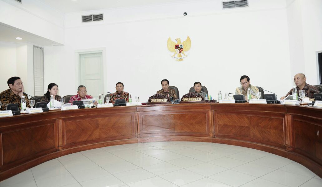 KSPgoid's tweet photo. Presiden @jokowi akan Bentuk Lembaga Pemantapan Pancasila. Berita selengkapnya --> https://t.co/FZZseJZTx0  #PemantapanPancasila https://t.co/YrGuFkJPyd