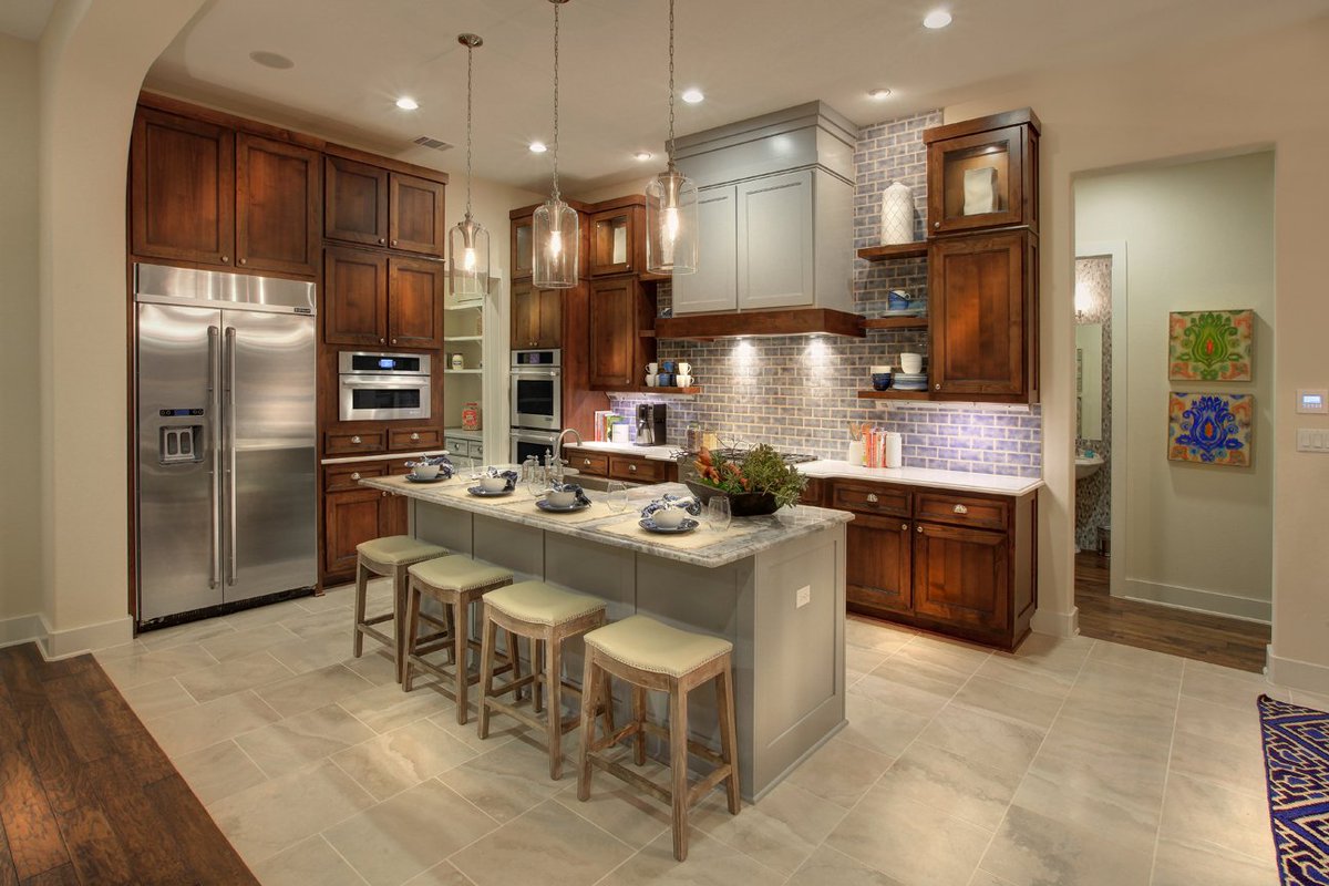 TravissoAustin's tweet photo. All your #holidayrecipes can be created in this #stunningkitchen @Travisso Austin https://t.co/Swh4WXamhq. https://t.co/olkQZoWPSX