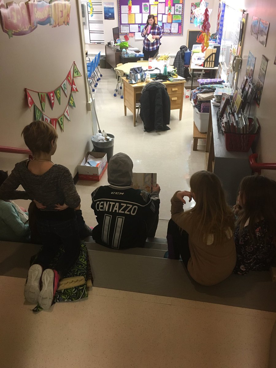 darbystolz's tweet photo. Two opponents, and cousins, stopped by KES to play some hockey and read! Thanks boys!! 🏒📚 #localcelebs #WHL  @Dally_02 @CentazzoOrrin https://t.co/NGBraKhJZ4