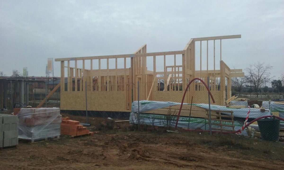 BioPasiva_'s tweet photo. Empezamos en nuestra nueva casa #BioPasiva en #ParacuellosDelJarama. Consumo casi nulo #nzeb maxima #eficienciaenergetica #emisionescero https://t.co/Kr9lYsSndO