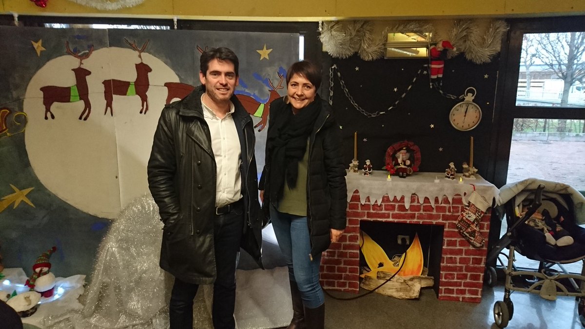 SeydouTraoreLH's tweet photo. @LH_LeHavre #Noelauhavre  #Spectacle de #Magie &amp; Goûter à la Sam du #Quartier #LH ds #Champs #Barets Merci aux #Habitants &amp; #Habitat76 https://t.co/uEHqfUjrnm