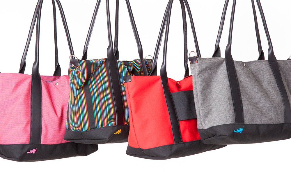 VesperFaering's tweet photo. Find out why the Vesper Faering Sazerac Tote is the perfect bag for the woman on the go #travel https://t.co/LIyJ1xO1KZ https://t.co/HL6vW1cxo0