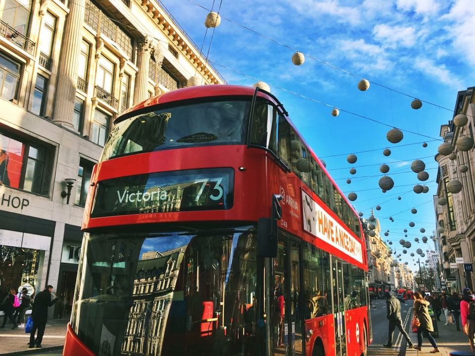 UWStudentGuide's tweet image. MIND THE GAP! You'll be travelling around London like a city native after reading today's post! buff.ly/2i156xg 🚇🚌🚓🚡🚲🚣 #ExploreUW