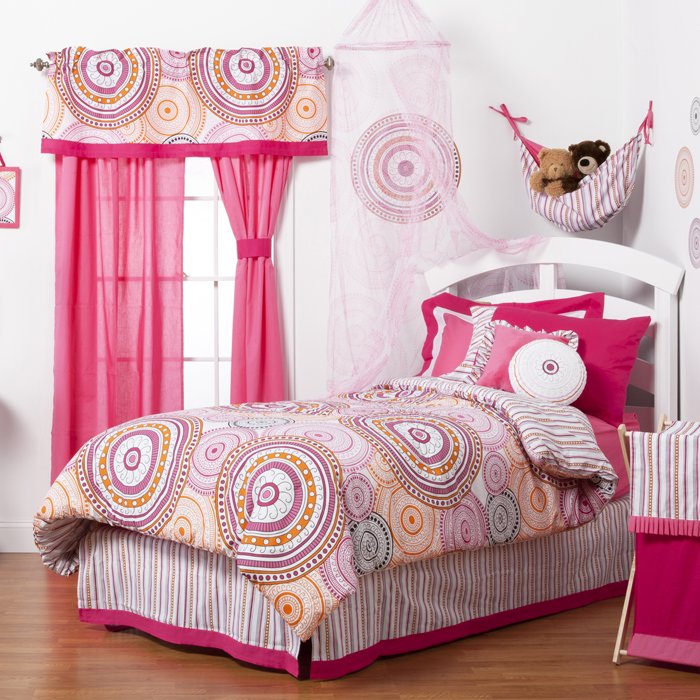 OneGracePlace's tweet photo. Our Sophia Lolita bedding collection makes fun and exciting present!  Right now, enjoy 25% OFF! https://t.co/uD755TEMwG #beddingsale https://t.co/rS2mteJw6P