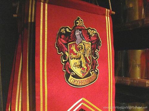 nidavellxr's tweet photo. peniel shin;
gryffindor: be strong, live honorably and with dignity, when you don't think you can, just hold on, you can do it https://t.co/Pxo81ECz4o