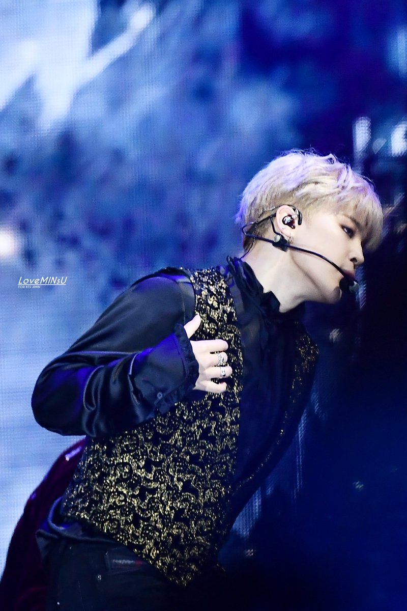 rljimx's tweet photo. [HQ PIC] 161202 MAMA
#방탄소년단 #지민 #JIMIN
©LoveMINsU_JM https://t.co/jjKhGm140t https://t.co/1oS49bZsKo